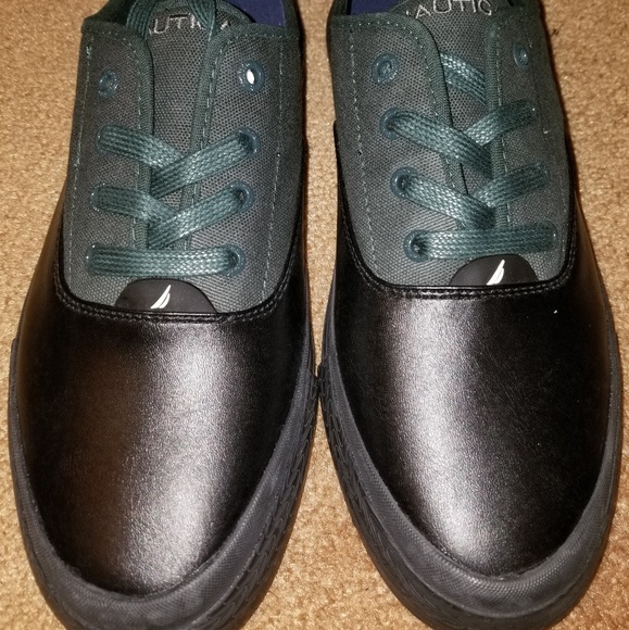 Nautica lace up boat shoes - Picture 2 of 7